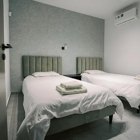 2bedroom Amalfi Blue In - 10min Walk To The