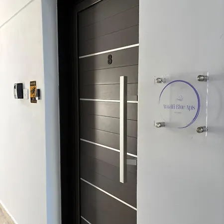 2bedroom Amalfi Blue In - 10min Walk To The